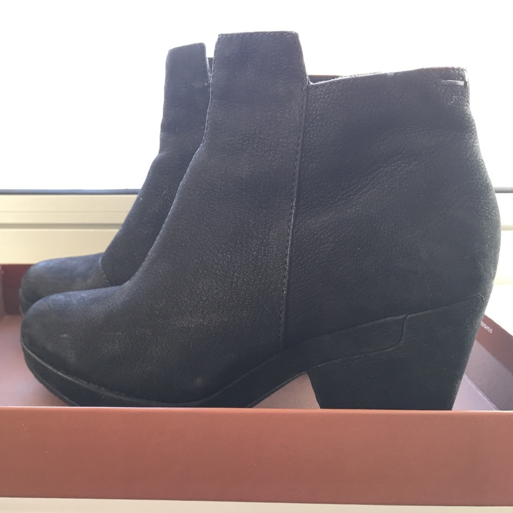 Eileen Fisher boots